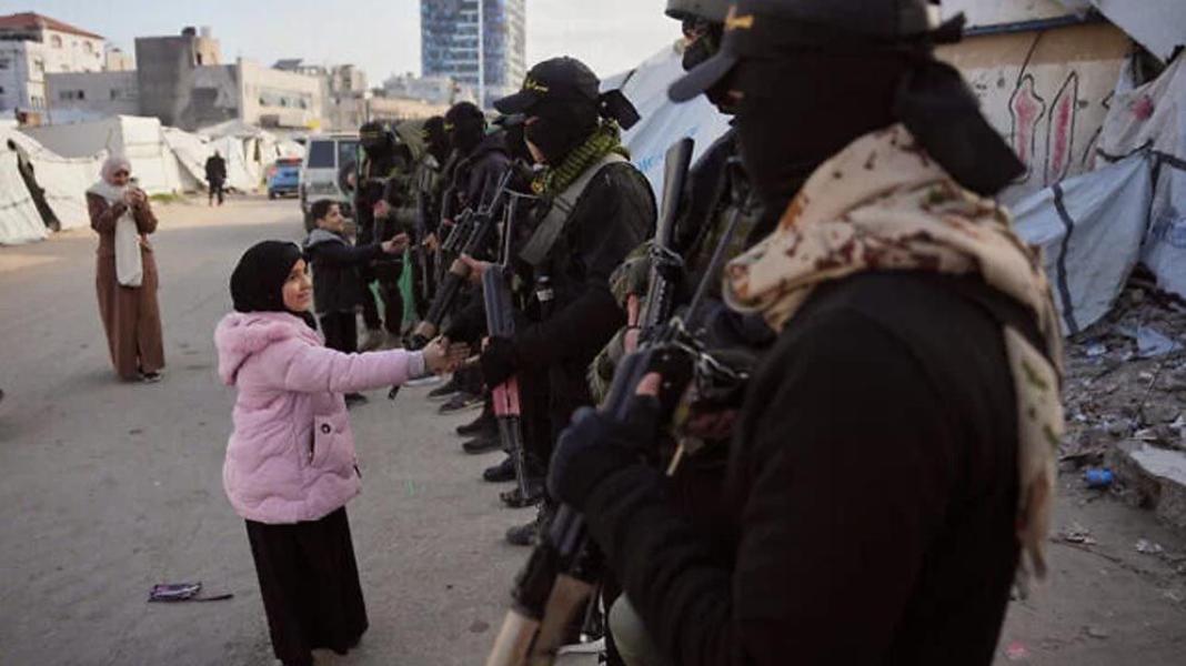 সংযুক্ত ছবি