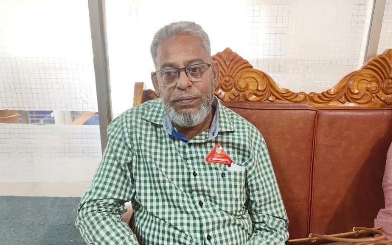 বেনাপোল ইমিগ্রেশনে নেত্রকোনার সাবেক  চেয়ারম্যান সানোয়ারুজ্জামান যোশেফ আটক